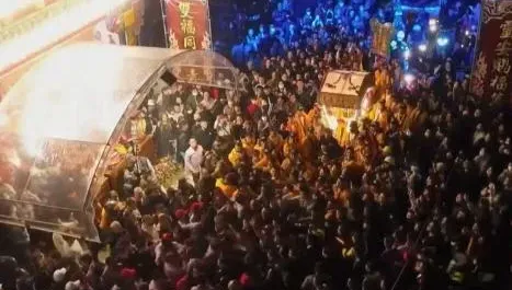 「神明前別打架」青山宮遶境首日就失控！　接駕推擠不讓道爆衝突