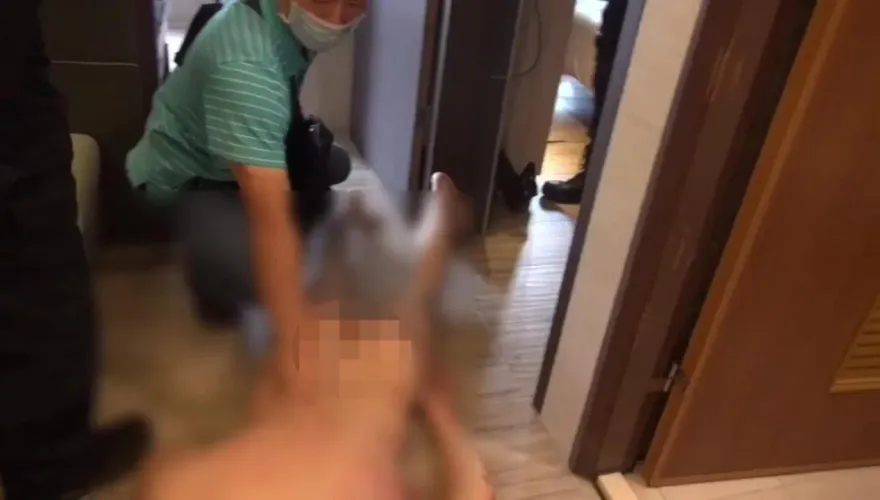 影/趁她去酒店上班！台中渣男約砲到女友家　吸毒助「性」光屁股窘態曝