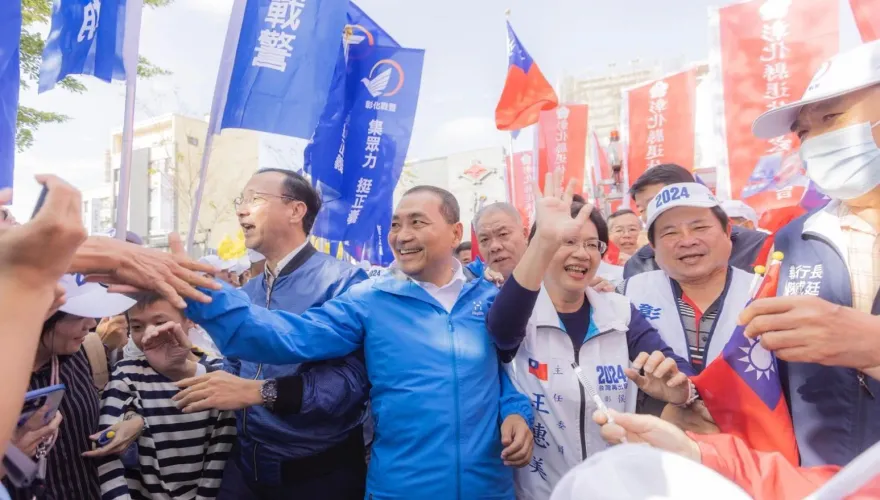 隧道終點的光出來了！沈富雄看完2024大選最新民調竟致電趙少康