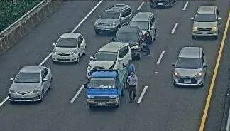快訊/五楊高架南下內壢交流道「4車追撞」！趕上班上課請注意