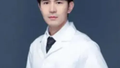 顏值堪比明星！整形男醫太帥圈粉掛號「打卡」　院方證：正常出診需預約