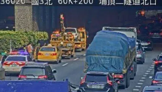 快訊/國3北上60.1K「6車追撞」擠一團　車流回堵5公里