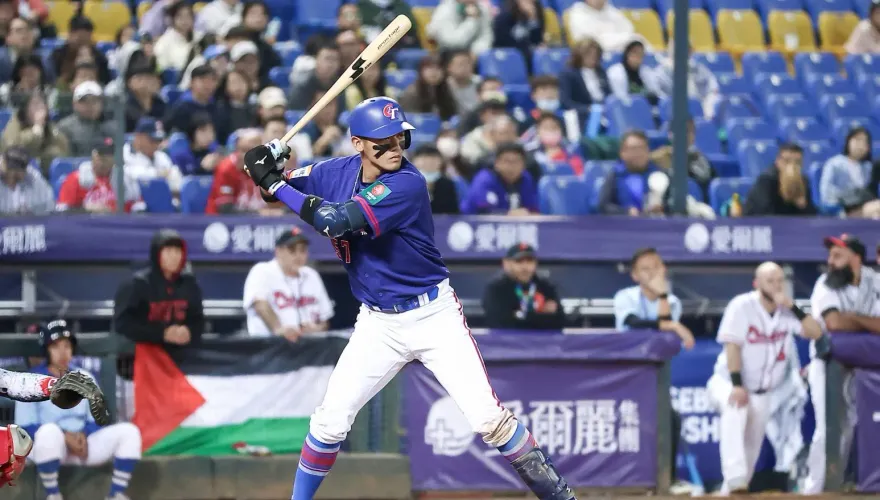 亞錦賽/埋伏9棒仍被日本王牌點名！隊長拿莫．伊漾：「皮要繃緊一點」