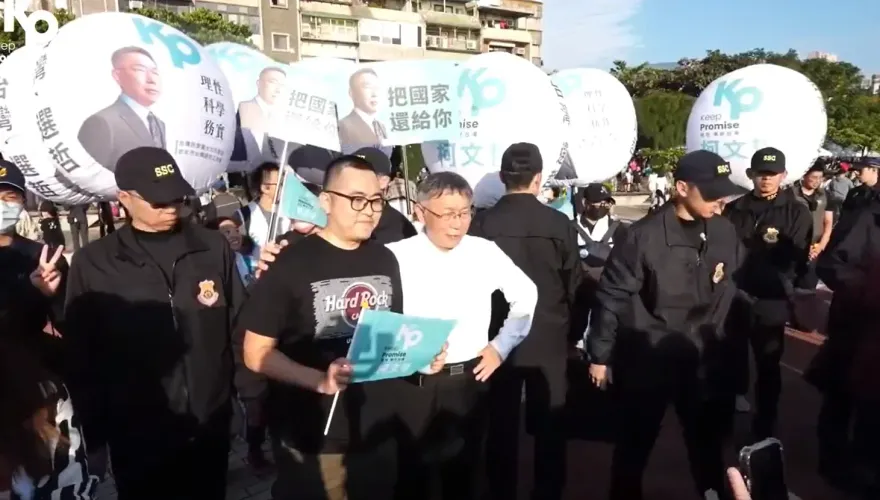 批侯康配「急速傾中」遭反駁　柯文哲再吐狂言：抹紅他剛好而已