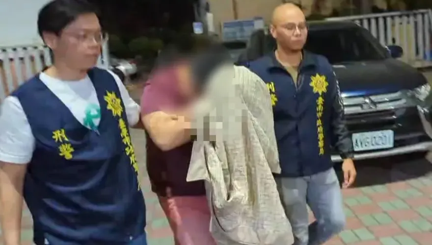 影/「Dr.洛」偷拍露點照PO上網！台南業務假醫犯行　妻面前狼狽被逮
