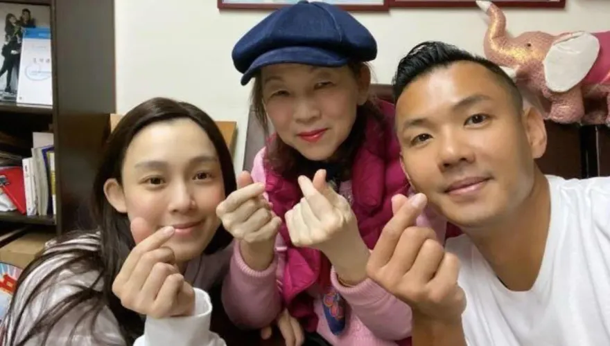 范瑋琪75歲母病逝！與黑人低調現身追思會　經紀人41字揭現況