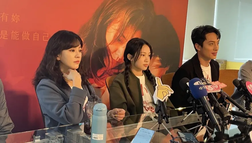 劉俊謙大膽私約小S：男生要紳士　陳意涵自爆潛水底看他「下半身」