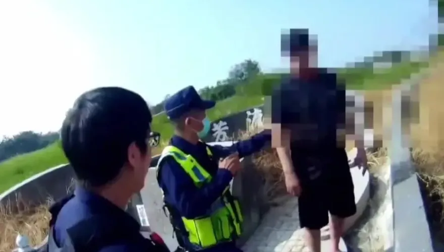 影/長照輓歌！台南男3刀刺死臥病母　傳訊妹妹解脫：「媽媽不痛了」遭檢聲押