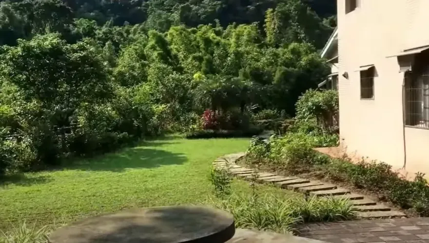 影/直擊賴清德「工寮」老家！拉皮透天前後花園造景「網驚呼比蔡英文老家好」