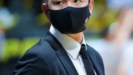 大牙遭黑人告誹謗「確定不起訴」！　財經網紅胡采蘋怒噴：噁男去躲角落