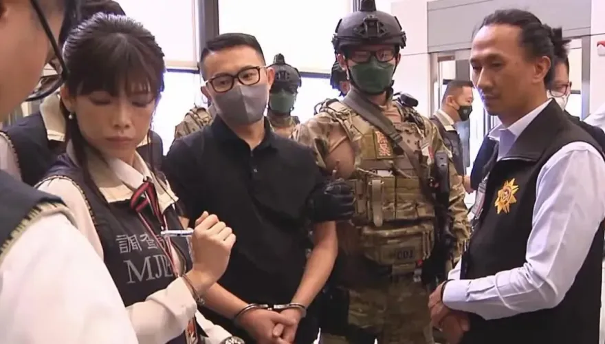 88會館案出庭！郭哲敏否認犯行　名模女友錢帥君突現身、雙方深情相望
