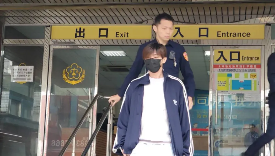 影/拍攝少年私密片外流被起訴！炎亞綸現身法院　喊話耀樂：希望能和解
