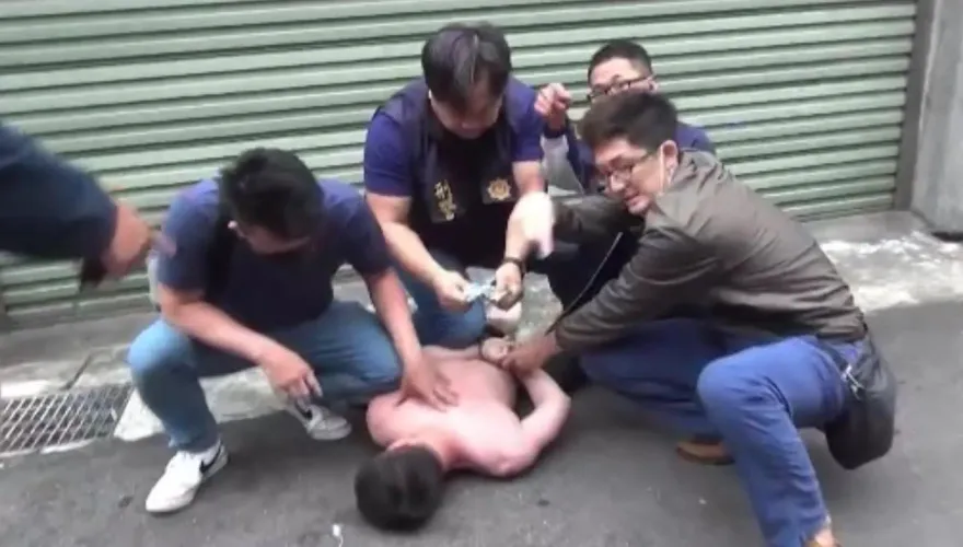 影/台中藥頭只賣熟客「穿內褲」面交　落網狼狽喊「抓錯人」贓款無處藏