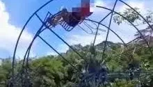 巴西大媽搶坐兒童摩天輪　登頂瞬間「臉朝下重摔」慘死
