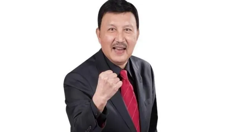 榕樹下要來了！媒體人曝余天平安夜將同台賴清德