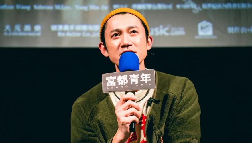 《富都青年》催淚劇情惹哭觀眾！　吳慷仁電影院「重現片中1動作」超寵粉