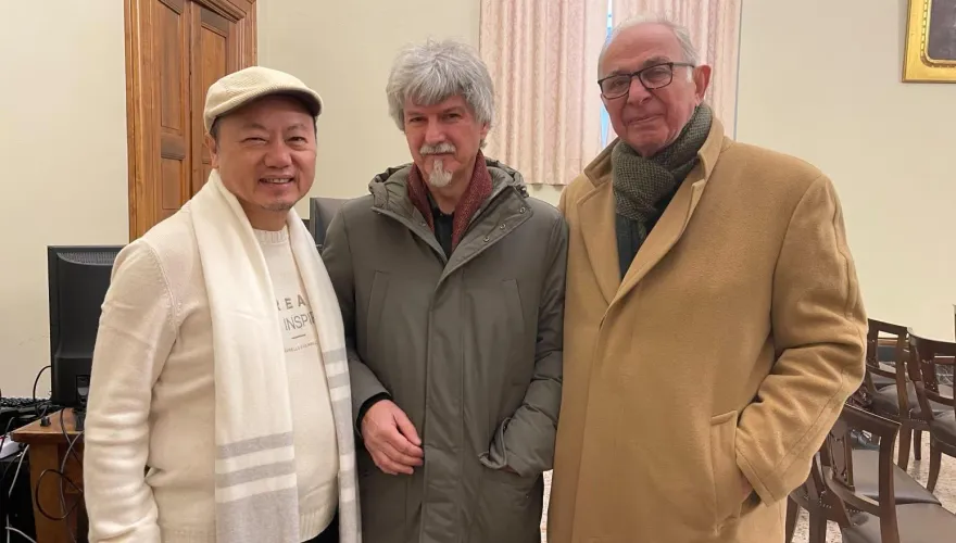 白魚「無隅」藝術！彷彿「東方畫會」再現　歐洲掀熱潮