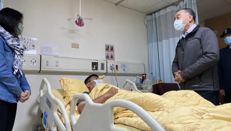 邱國正致歉！海虎潛艦落水意外　海軍公布報告：安全扣環變形鬆脫導致