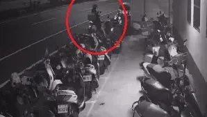 影/凌晨叫宵夜「餐被外送員幹走」！　男氣炸PO監視器...怒提告侵占罪