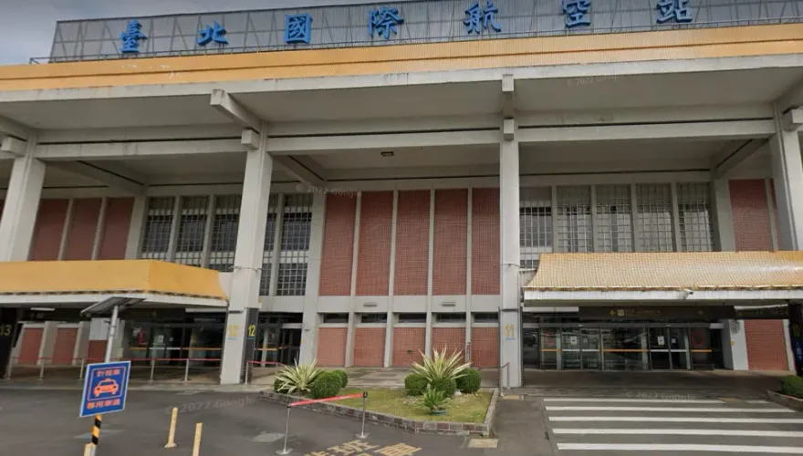 快訊/午後對流旺盛！雨彈狂炸　松機「暫停地面作業1小時」