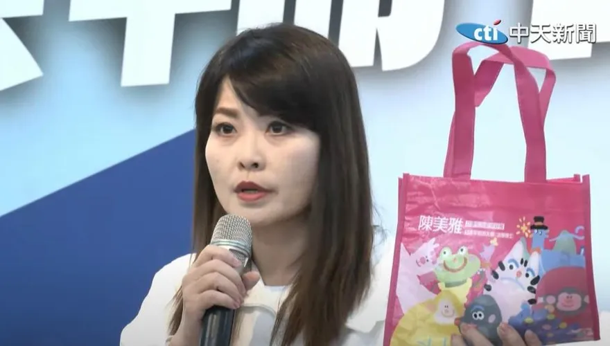 陳美雅國小畢典致詞「大腦突當機」！校長神救援全場笑翻