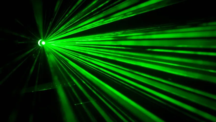 不是UFO！房子裡發出「詭異綠光」警循線破間諜案　報案包租公獲重大獎勵