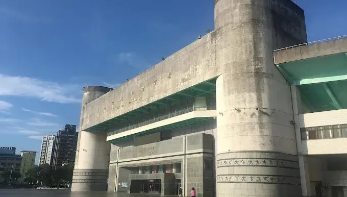 新北2女國中生撂人運動場「釘孤枝」！10多人吆喝助陣通通進派出所