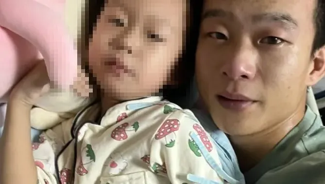 才剛接受父親捐肝1年...5歲抗癌女童重病離世　單親爸不捨淚喊：怎丟下我一人