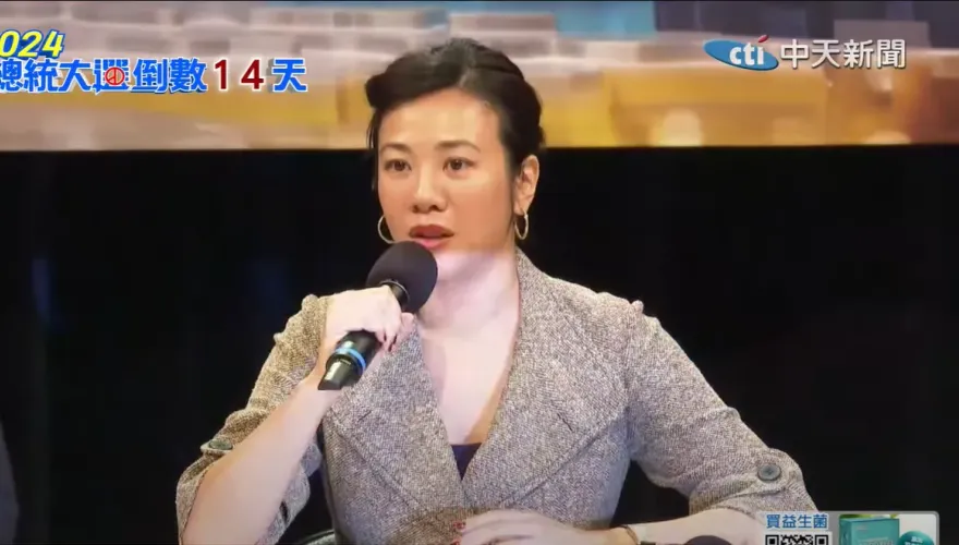 總統大選辯論/吳欣盈被拍到「台下睡覺」　沙啞坦言：感冒又帶小孩、沒辦法