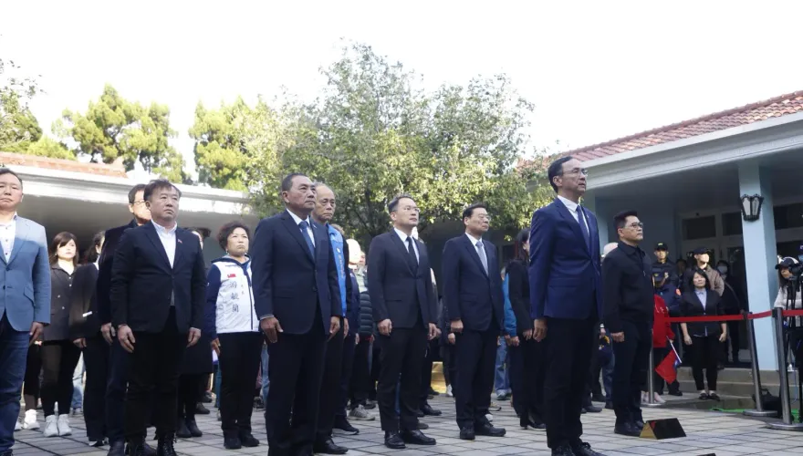 國民黨元旦大溪謁陵   朱立倫：蔣經國絕不接受「這樣的人」領導中華民國