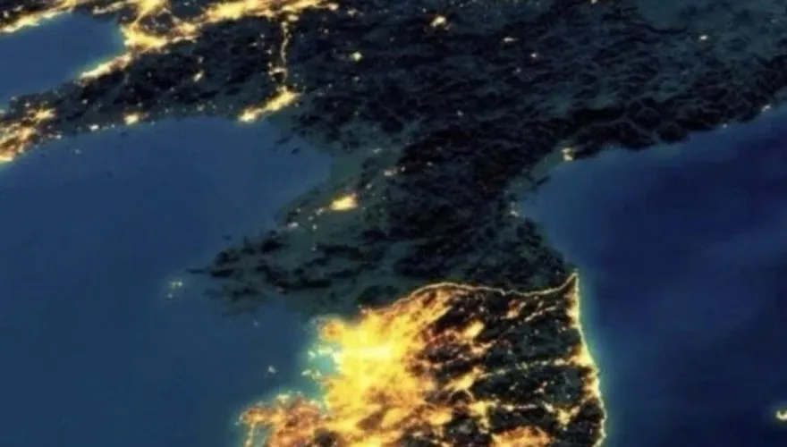 馬斯克PO出朝鮮半島夜間衛星照　直言南北韓是「白天與黑夜的區別」