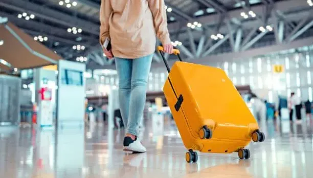 快40歲還沒出過國！同事聽完傻眼嗆「到底是有多窮？」　網：國旅才是有錢人