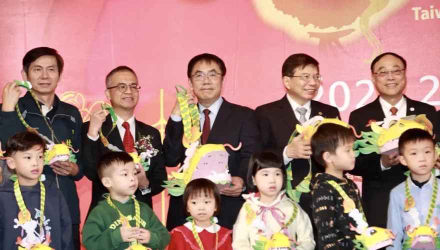 「2024台灣燈會」主燈「龍來台灣」造型發表　王國材與黃偉哲邀全國民眾到臺南賞燈