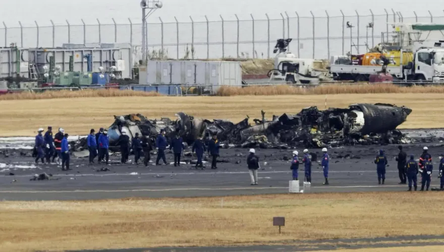 影/羽田機場2機相撞！日航機師：降落時根本沒看到跑道上有海保機