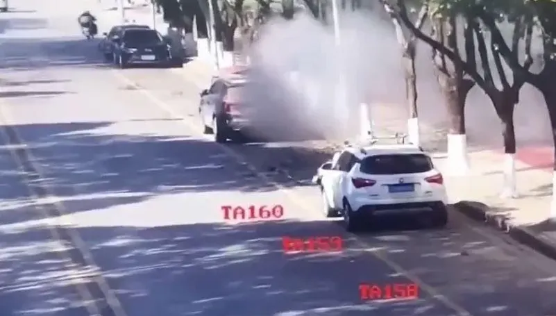 影/街頭驚險爆炸片曝光！緬北衝突炮彈首「跨境」已致雲南5人傷