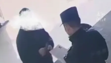 不信自己是逃犯！男子接警通緝電話以為遇詐騙　到派出所查證當場被逮