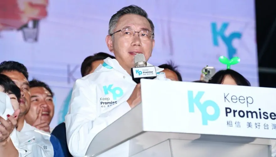 影/柯文哲高雄造勢譙民進黨缺德「歪哥又胎哥」：義無反顧一次下架藍綠