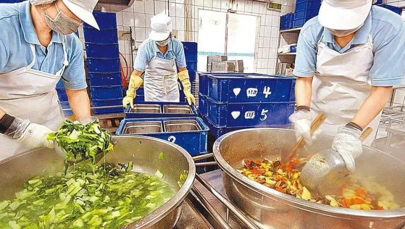 蘇丹紅風暴延燒　食藥署出手！全國營養午餐停用辣椒粉1個月
