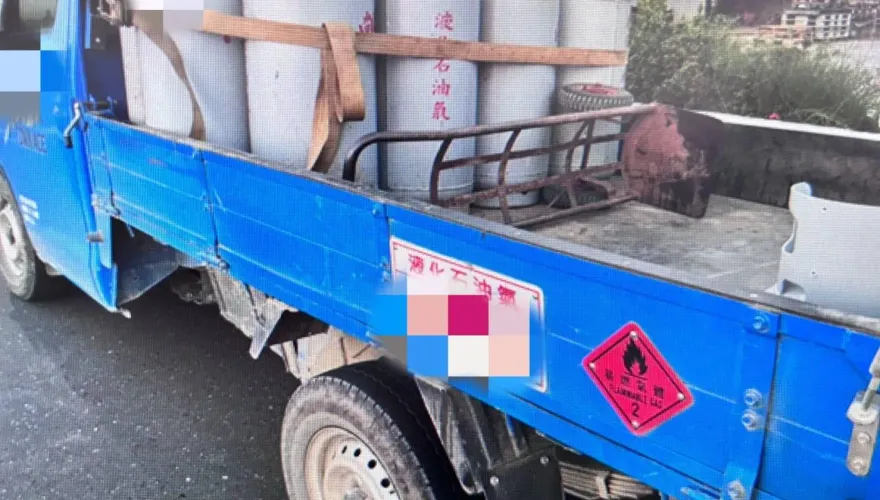 影/台南女騎士遭瓦斯車撞飛命危！肇逃司機到案扯「被追撞」　家屬怒究責