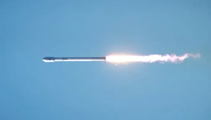 影/最新震撼影片流出！高雄民眾目睹疑「衛星火箭」從頭頂飛過