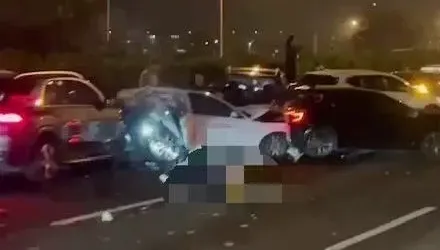快訊/國1雲林系統「7車追撞」！5人輕重傷1男「遭拋飛重摔車道」