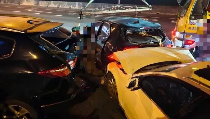 又是輔駕惹禍！國道7車連環撞「男被拋飛慘死」