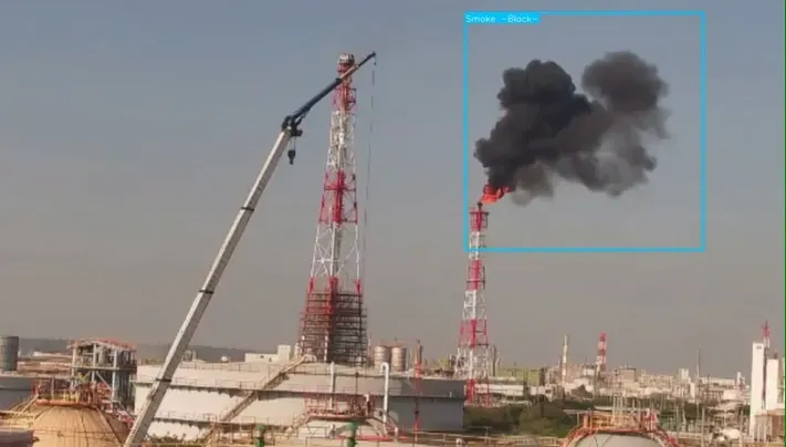 快訊/「中油火炬照鄉里」砰！林園廠壓縮機異常　燃燒塔火苗竄黑煙