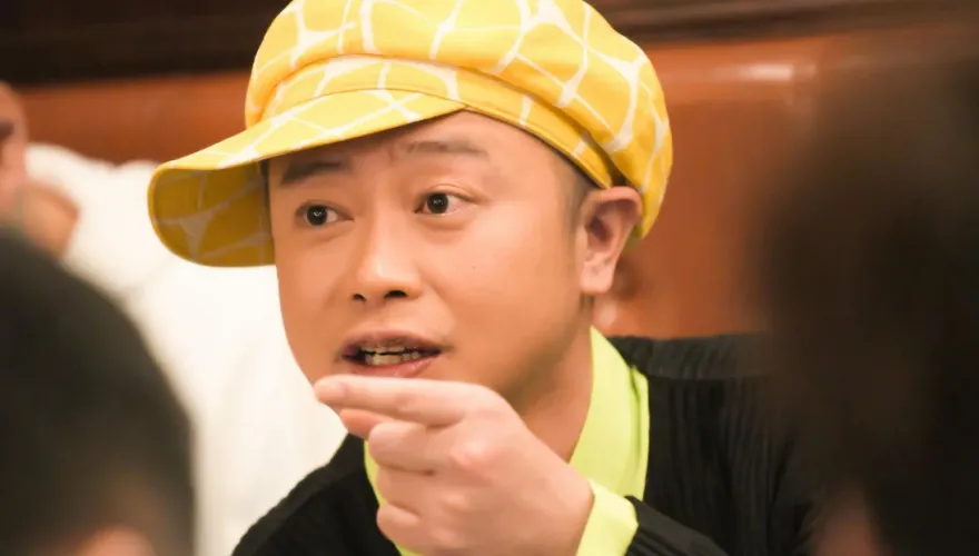 天王周杰倫遭烏龍爆料「多人運動」　多年老友出面還原昆凌婚姻現況...