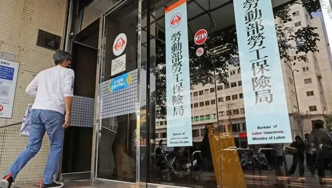 求職蟑螂1／工程師半年連續檢舉2雇主　老師傅斷4指開價200萬