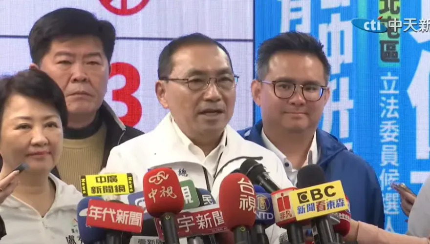 影/向柯文哲撂重話！侯友宜盧秀燕台中掃街 他喊：綠白合作非政黨輪替而是綠色政權「更貪更獨裁」
