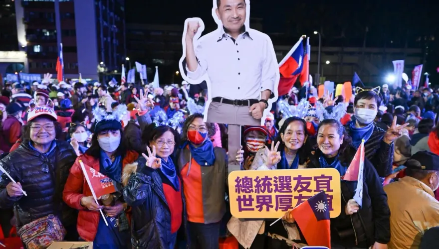 選前一天掃街6小時　李明璇喊：大家要快樂去投票