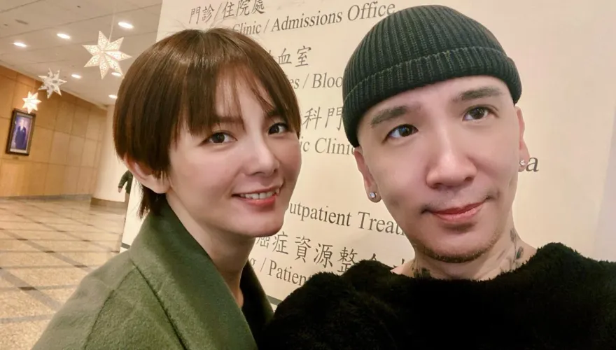 才剛辦完婚禮！作家H震撼宣布分手⋯導火線曝光　自嘲「演猴戲」