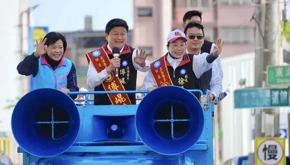快訊/回歸國民黨首戰告捷　傅崐萁得票逾54%自行宣布當選