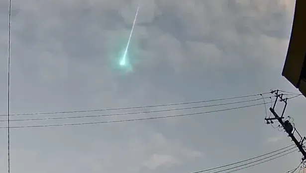 影/日本關東天空突現巨大「火球」　民眾紛紛上傳目擊瞬間